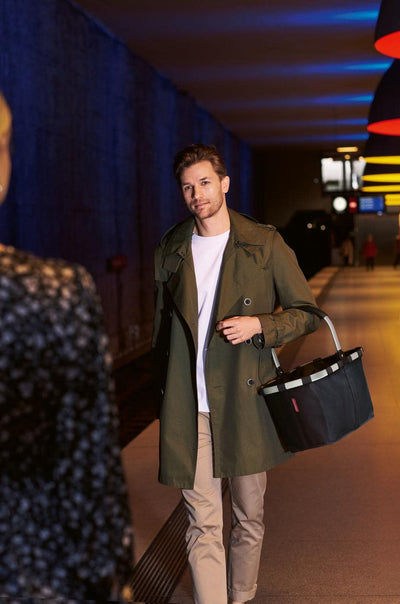 reisenthel carrybag in Schwarz – Stabiler Einkaufskorb mit viel Stauraum und praktischer Innentasche – Elegantes und wasserabweisendes Design