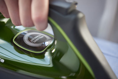 Rowenta DG9248F0 Silence Steam Pro DG9248 Dampfbügelstation, 2800, 1.3 liters, Schwarz/Grün