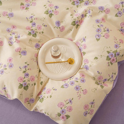 Nayoroom Bettwäsche 140x200 Lila Beige Violett Blumen Blümchen Floral Wende Bettwäsche Set Microfaser 2teilig, Aesthetic Mädchen Geblümt Bettbezug und 1 Kissenbezug 70x90 cm mit Reißverschluss