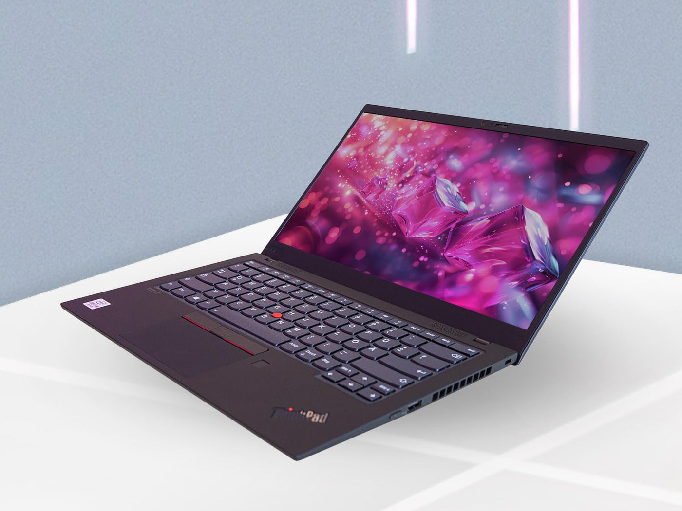 Lenovo ThinkPad X1 Carbon Gen 8. Intel i5 4x1.7 GHz Prozessor, 16 GB Arbeitsspeicher, 256 GB SSD, 14 Zoll Display FullHD 1920x1080 IPS Cam, Windows 11 Pro ZP7 (Generalüberholt)