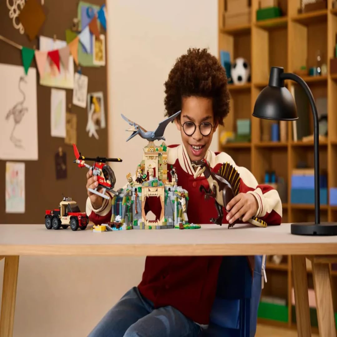 LEGO Jurassic World Spinosaurier & Quetzalcoatlus: Hubschrauber-Einsatz – 2 Spielzeug-Dinosaurier, Hubschrauber, LKW und 4 Minifiguren – Geschenk für Jungen und Mädchen ab 8 Jahren – 76976