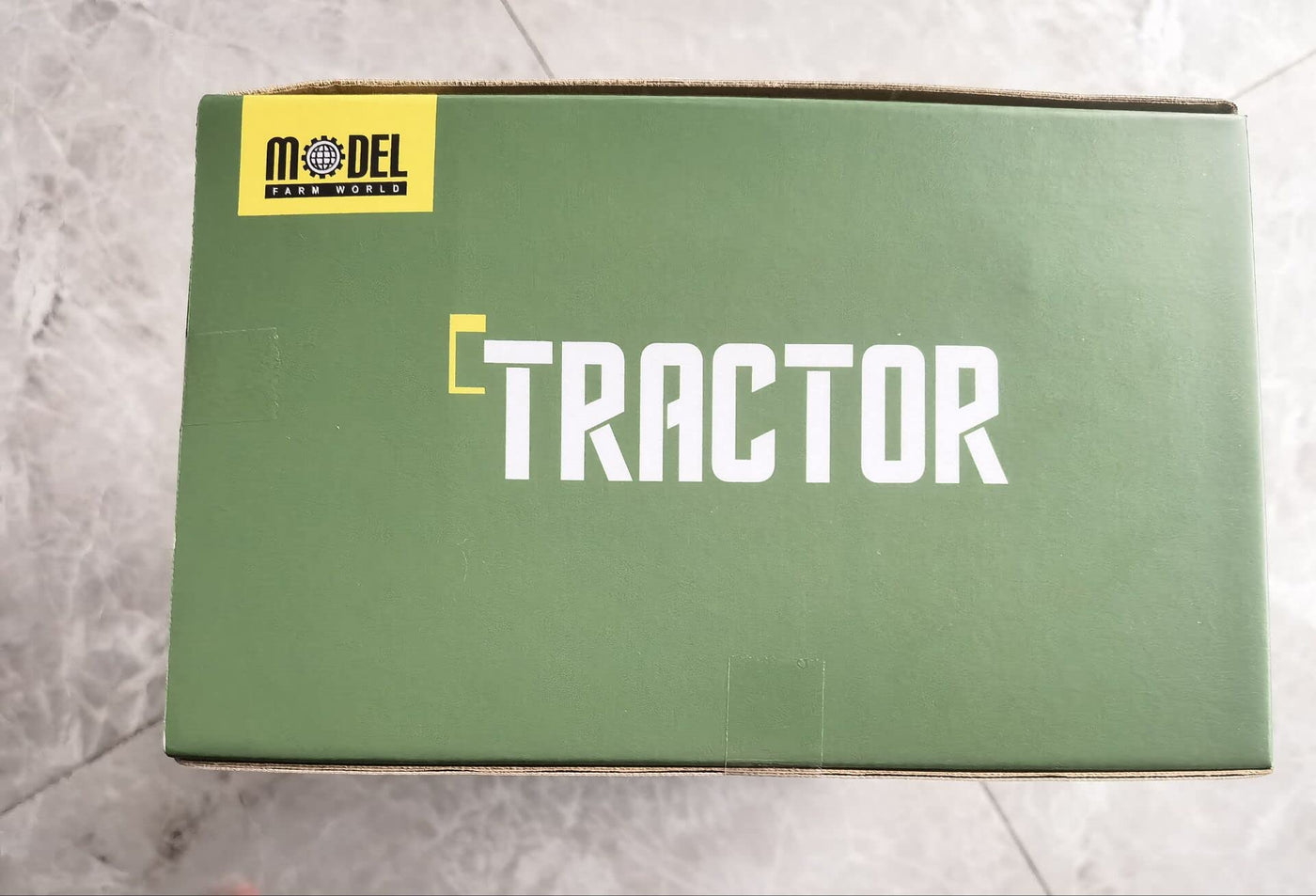 Hyrenee Farm Traktor Fahrzeuge Traktor Anhänger mit Greifer Round Bale Frontloade Tipping Anhänger Dünger Spreader mit Milch Kuh Ballen Farming Spielzeug Spielset für Jungen Kinder Kleinkinder