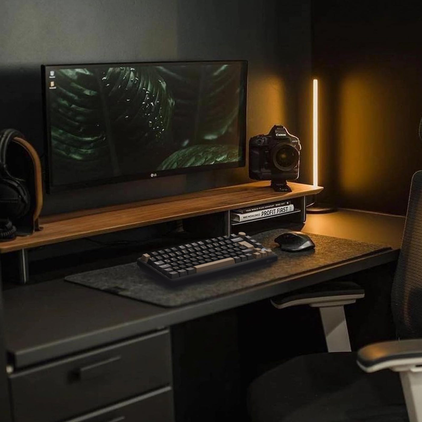 RK ROYAL KLUDGE M75 Gaming Tastatur kabellos 75% Prozent TKL Mechanische Tastatur RGB 2,4 GHz Wireless/Bluetooth/USB-C QWERTZ mit OLED-Smart-Display und Knopf Hot Swappable Braune Schalter, Grau