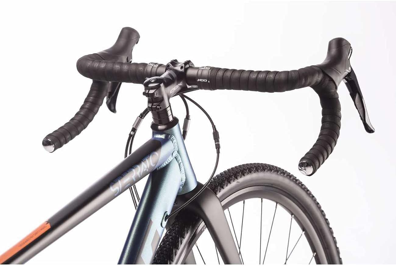 Airtracks 28 Zoll Herren Gravel Bike STERRATO 5.0 Fahrrad mit 2 x 9 Gang Shimano SORA RD-R3000-18 Gang- UD Carbon Gabel - UD Carbon Gabel - 55cm (Körpergröße 175-188cm)