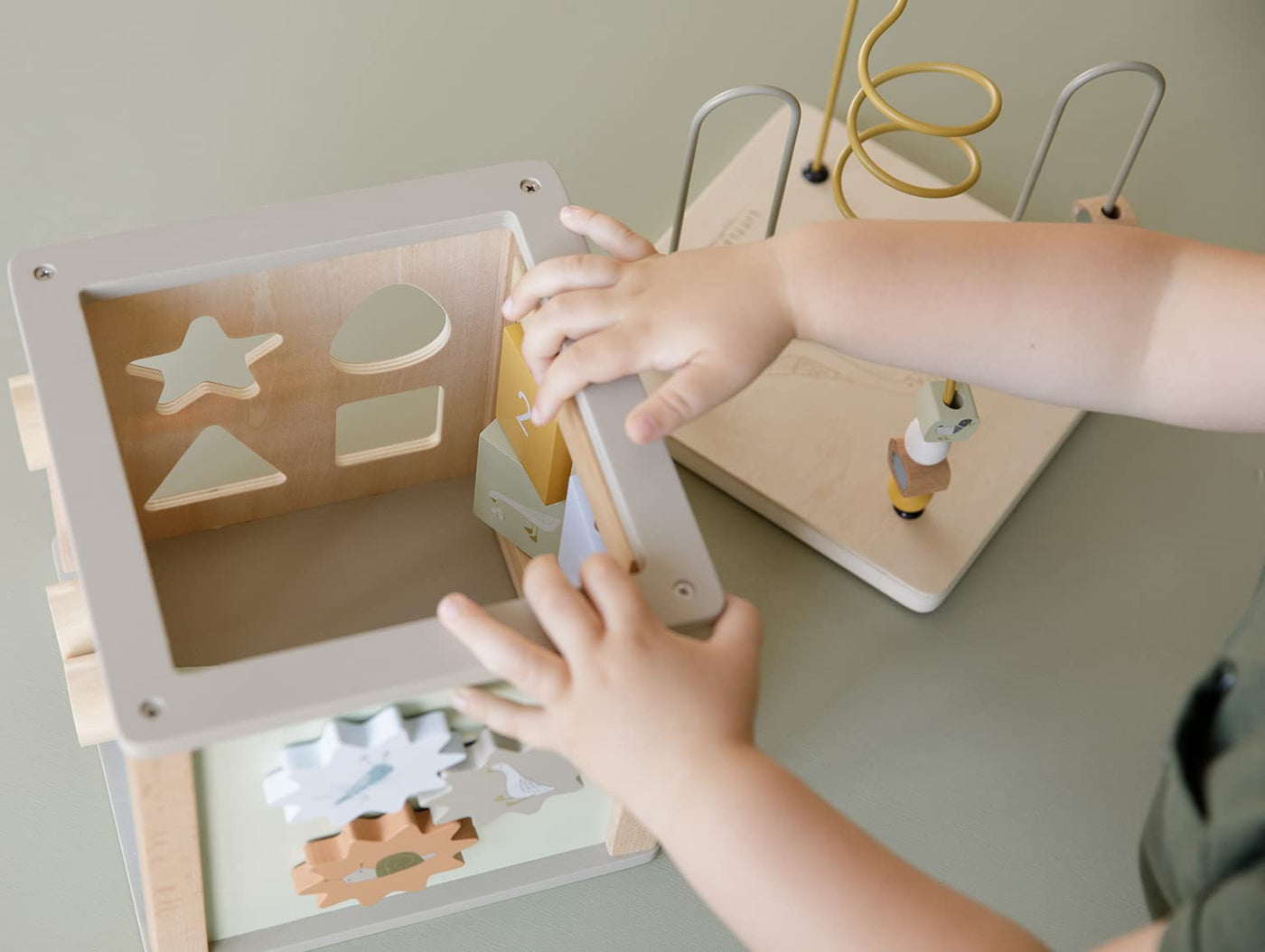 Little Dutch 7109 FSC Holz Aktivitäten-Würfel Motorikschleife - Little Goose