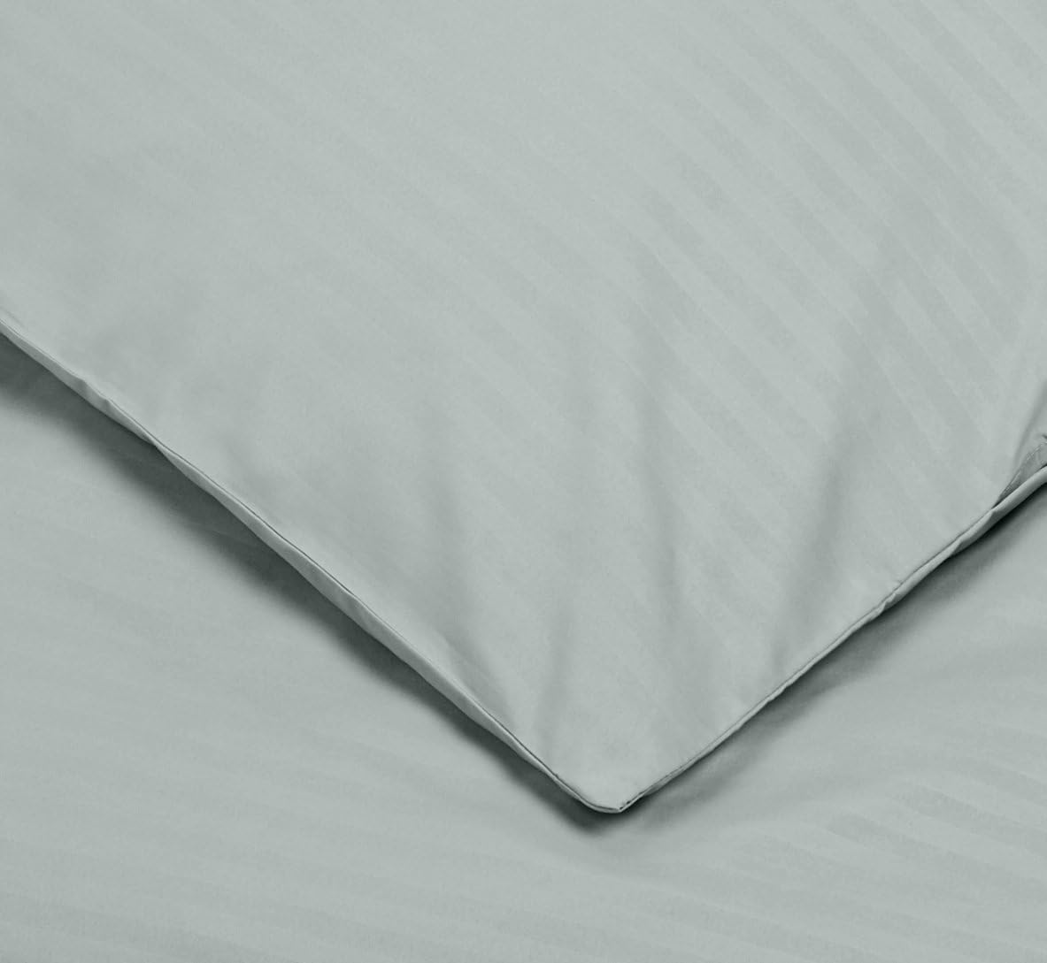 Amazon Basics 2Stück Deluxe-Bettwäsche-Set aus Mikrofaser, 135 x 200 cm, dunkelgrau, Gestreift