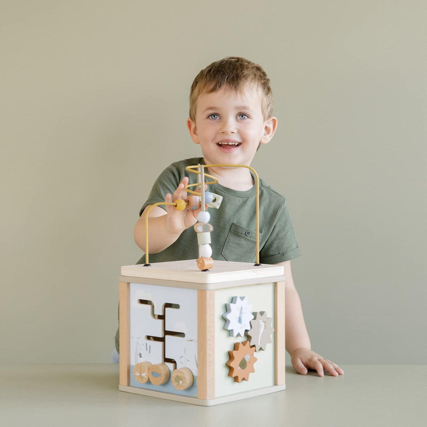 Little Dutch 7109 FSC Holz Aktivitäten-Würfel Motorikschleife - Little Goose