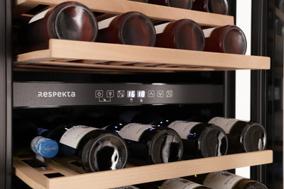 Respekta Einbau-Weinkühlschrank für 57 Standardflaschen / 143 L Nutzinhalt / 2 Temperaturzonen, je 5°-22°C/Touch Control/LED Leuchte/Wechselbarer Türanschlag/Max. 38 dB/WKSE 57-19