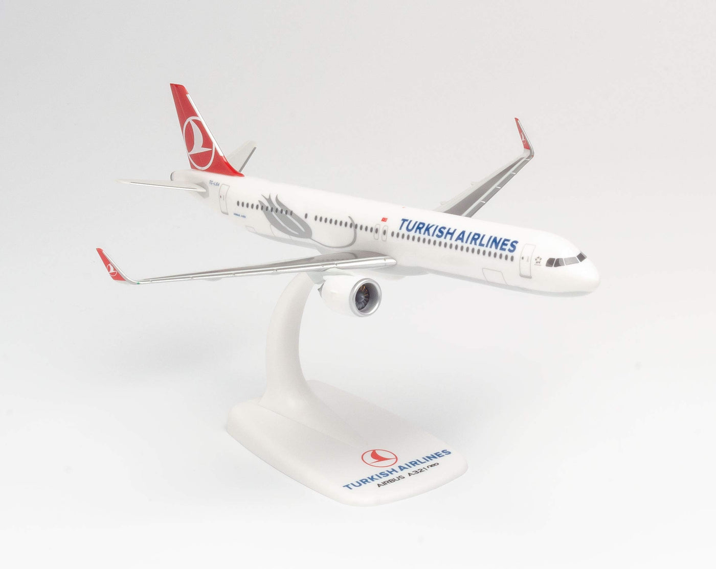 herpa 612210 – Airbus A321neo, Turkish Airlines, Wings, Modell Flugzeug mit Standfuß, Flieger, Modellbau, Miniaturmodelle, Sammlerstück, Kunststoff, Snap Fit - Maßstab 1:200