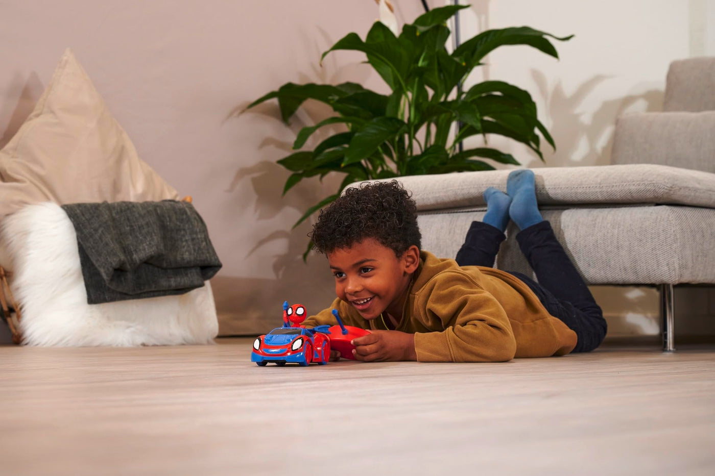 Jada Toys Spidey RC Web Racer (27 cm) - ferngesteuertes Auto mit Licht zu Marvel Spidey und Seine Super-Freunde, Spielzeug-Auto mit Fernbedienung für Kinder ab 3 Jahre, max. 9 km/h