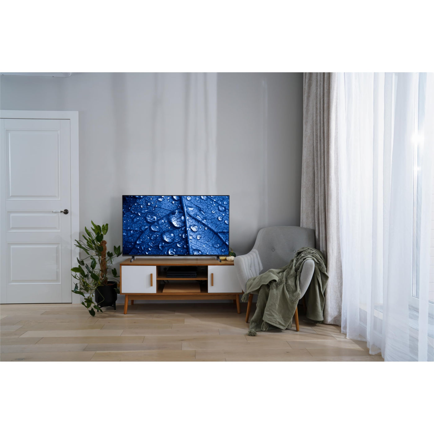MEDION P14351 (MD 29233) 108 cm (43 Zoll) Full HD Fernseher (Smart-TV, HDR, Netflix, Prime Video, PVR, Bluetooth, Triple Tuner Receiver)