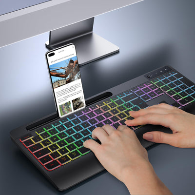 TECURS Gaming Tastatur Kabellos-Leise, Ergonomisch, 2 in 1 USB A/C, Multimedia-Tasten, Handy Halter, Kabellose Tastatur Beleuchtet Wireless für PC/Windows/Mac, QWERTZ Deutsche Layout(Schwarz)