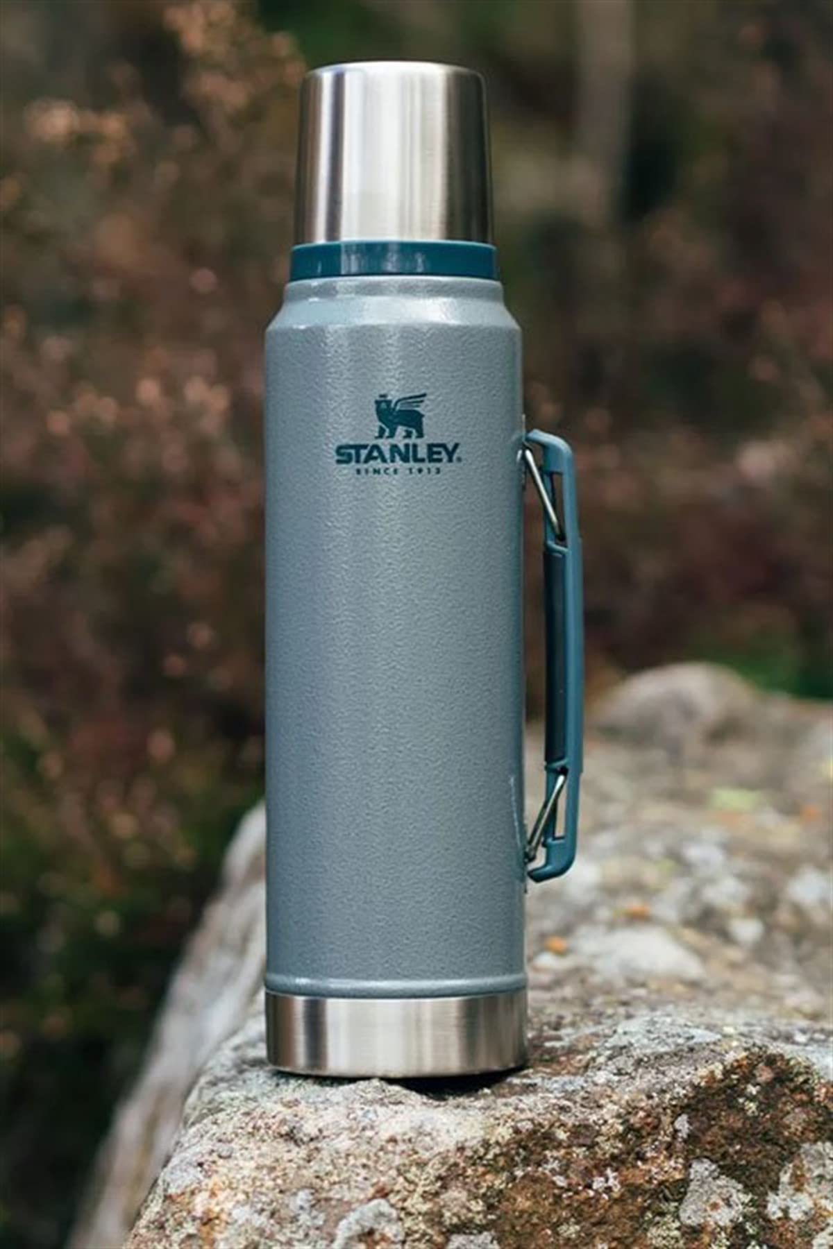 Stanley Classic Legendary Thermosflasche 1L - Thermos Hält 24 Stunden Heiß oder Kalt - Edelstahl Thermoskanne - BPA-Frei - Spülmaschinenfest - Hammertone Ice