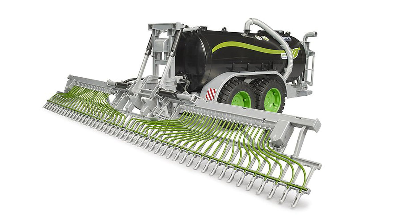 bruder 02036 - Fliegl Fassanhänger mit Schleppschlauchverteiler - 1:16 Güllefass, Wasserfass, Bauernhof, Fahrzeuge Landwirtschaft, Anhänger, Traktor Zubehör
