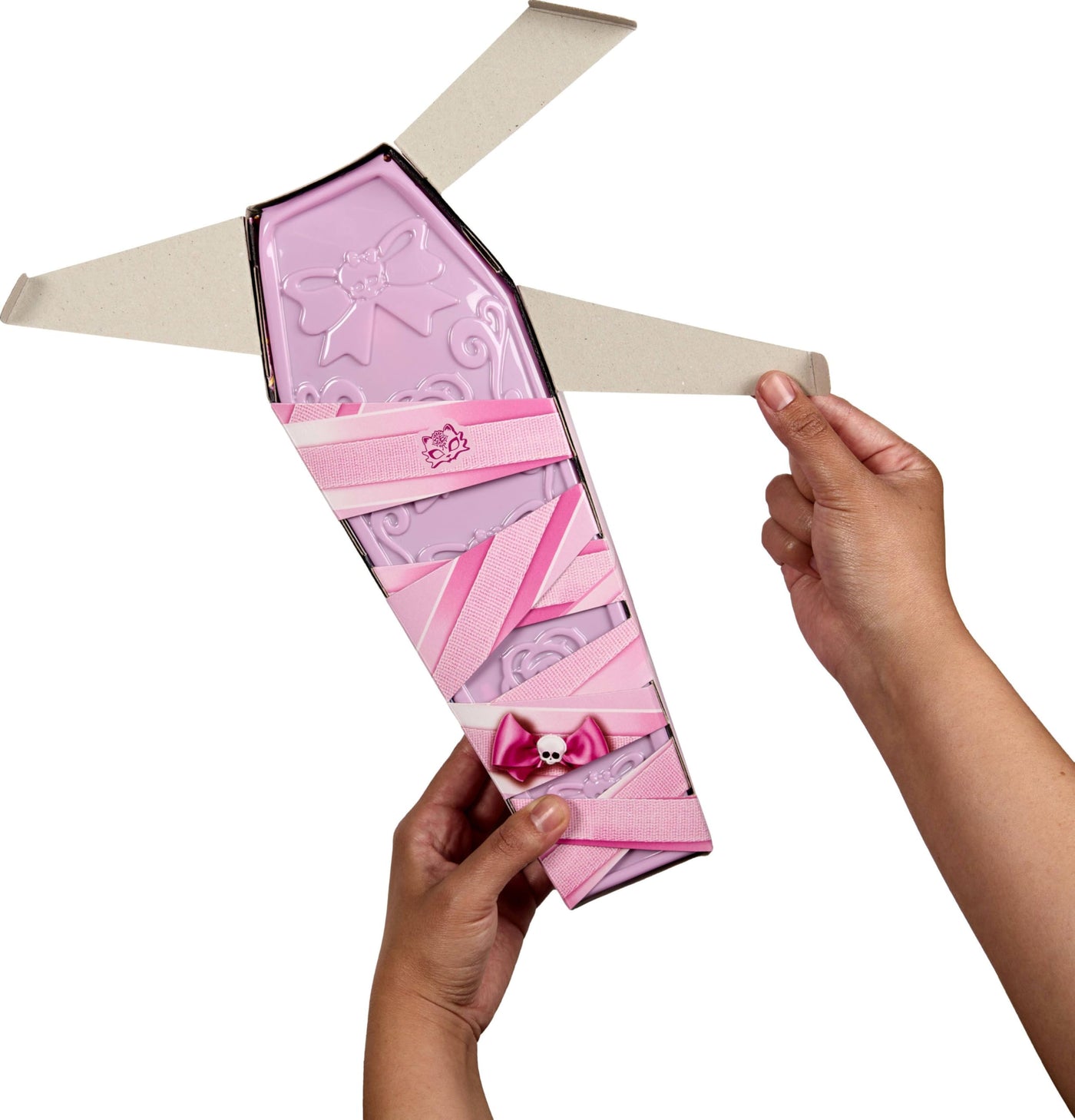 Monster High Buried-Secrets-Puppen und Accessoires, Cozy-Creepover-Thema mit geheimnisvoller Puppe und 5 Überraschungen beim Auspacken (Figuren können variieren), HYV64