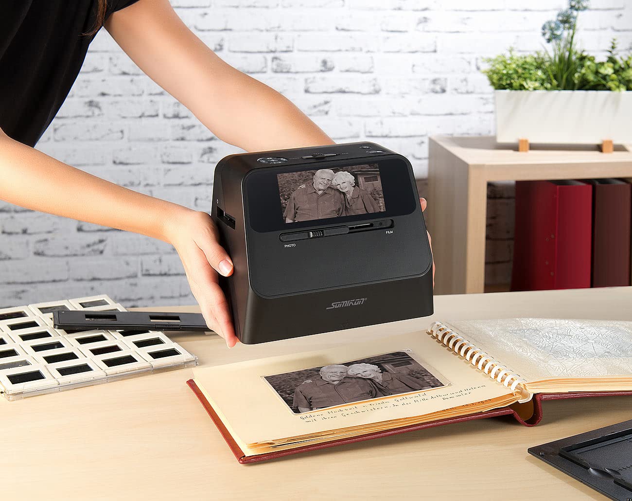 Somikon Fotoscanner: 3in1-Foto-, Dia- & Negativscanner mit 22 MP und HDMI-Ausgang, Akku (Scanner, Bilder Scanner, Digitalisierung)