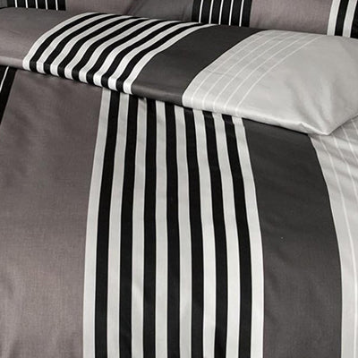 Janine Mako Satin Bettwäsche J.D. 135x200 cm + 80x80 cm schwarz-Taupe aus naturreiner gekämmter Mako Baumwolle