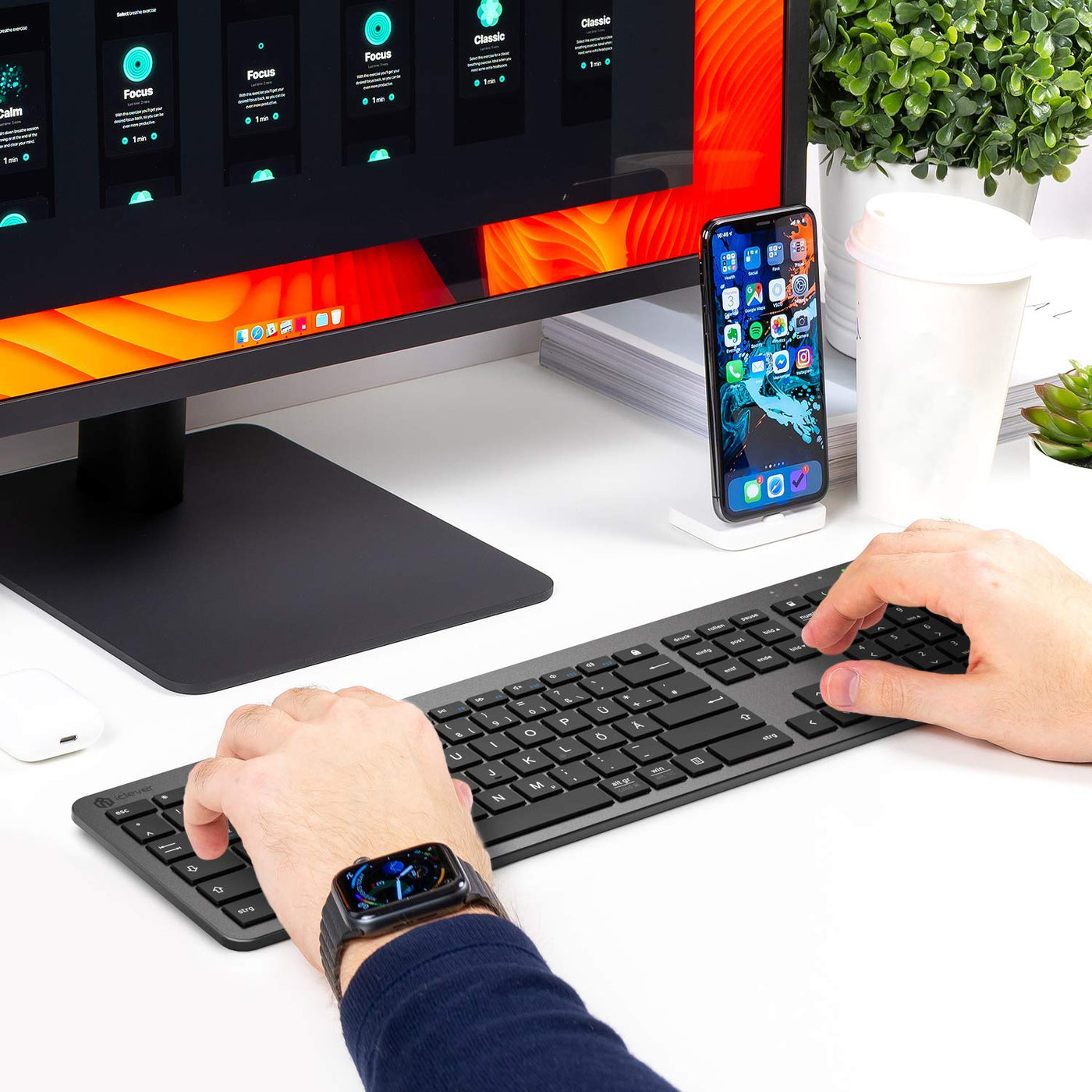 iClever GK08 Wireless Keyboard and Mouse - 2.4G Ultraslim Rechargeable Wireless Keyboard Mouse Set for PC, Desktop, Notebook, Laptop, Windows Mac OS, QWERTZ Layout, Black and Grey