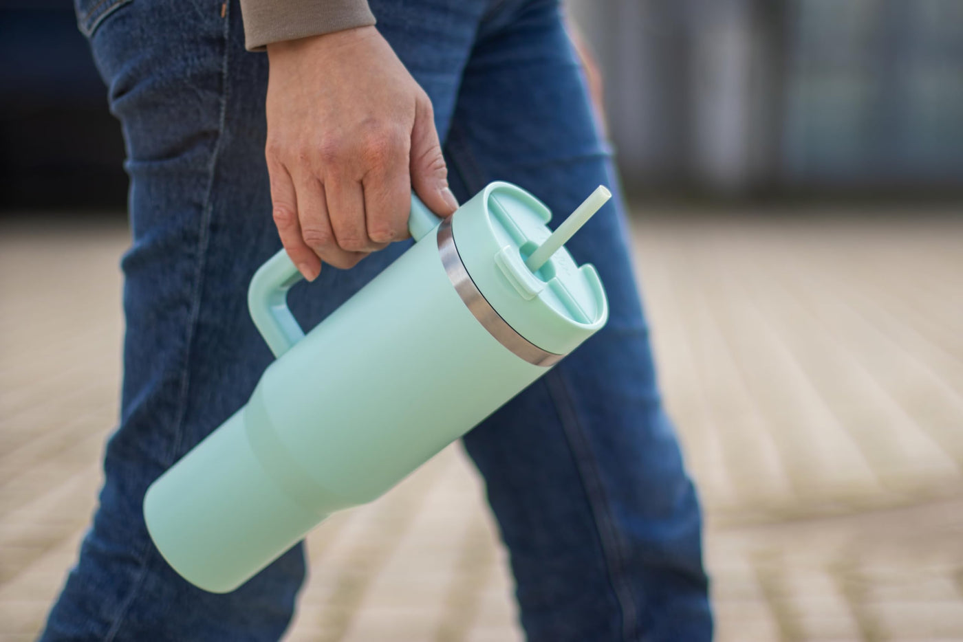 Milu Thermobecher 1200ml mit Strohhalm & Henkel, 24h Eisgekühlt / 12h heiß Edelstahl Tumbler 40oz mit Griff, Isolierbecher to go, Trinkflasche doppelwandig isoliert (Mellow Mint, 1200ml)