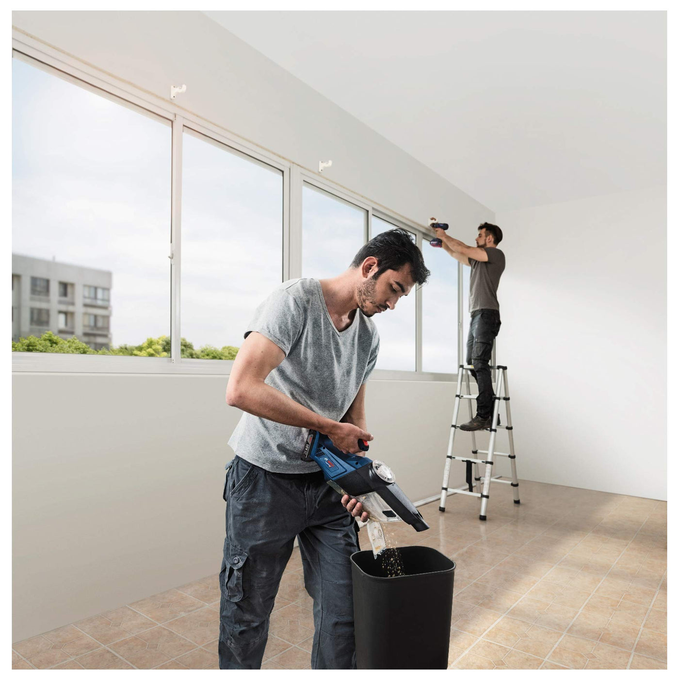 Bosch Professional 18V System Akku Handstaubsauger GAS 18V-1 (inkl. Absaugrohr, Fugendüse, Teppichdüse, Behältervolumen 1 Liter, ohne Akku/ Ladegerät)