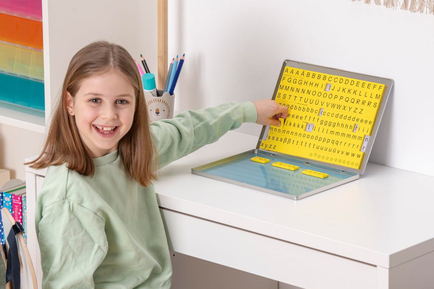 Betzold - Lese-Magnetbox - Lesen Lernen Kinder Buchstaben-Kasten magnetisch Lernspielzeug