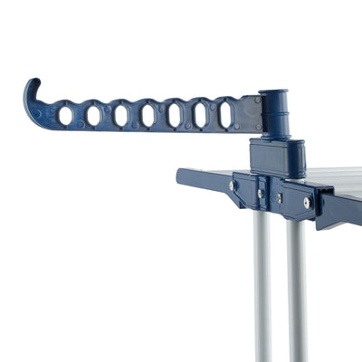 Relaxdays Wäscheständer, ausklappbare Flügel, HBT: 179 x 126 x 63,5 cm, Metall, rollbarer Turmwäscheständer, weiß/blau