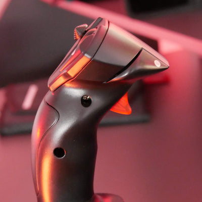 Thrustmaster T.Flight Stick X, Joystick mit Rudersteuerung, umprogrammierbaren Tasten und Achsen, Drehgriff, integriertem Schubhebel, Schnellfeuerauslöser, PC/USB-kompatibel