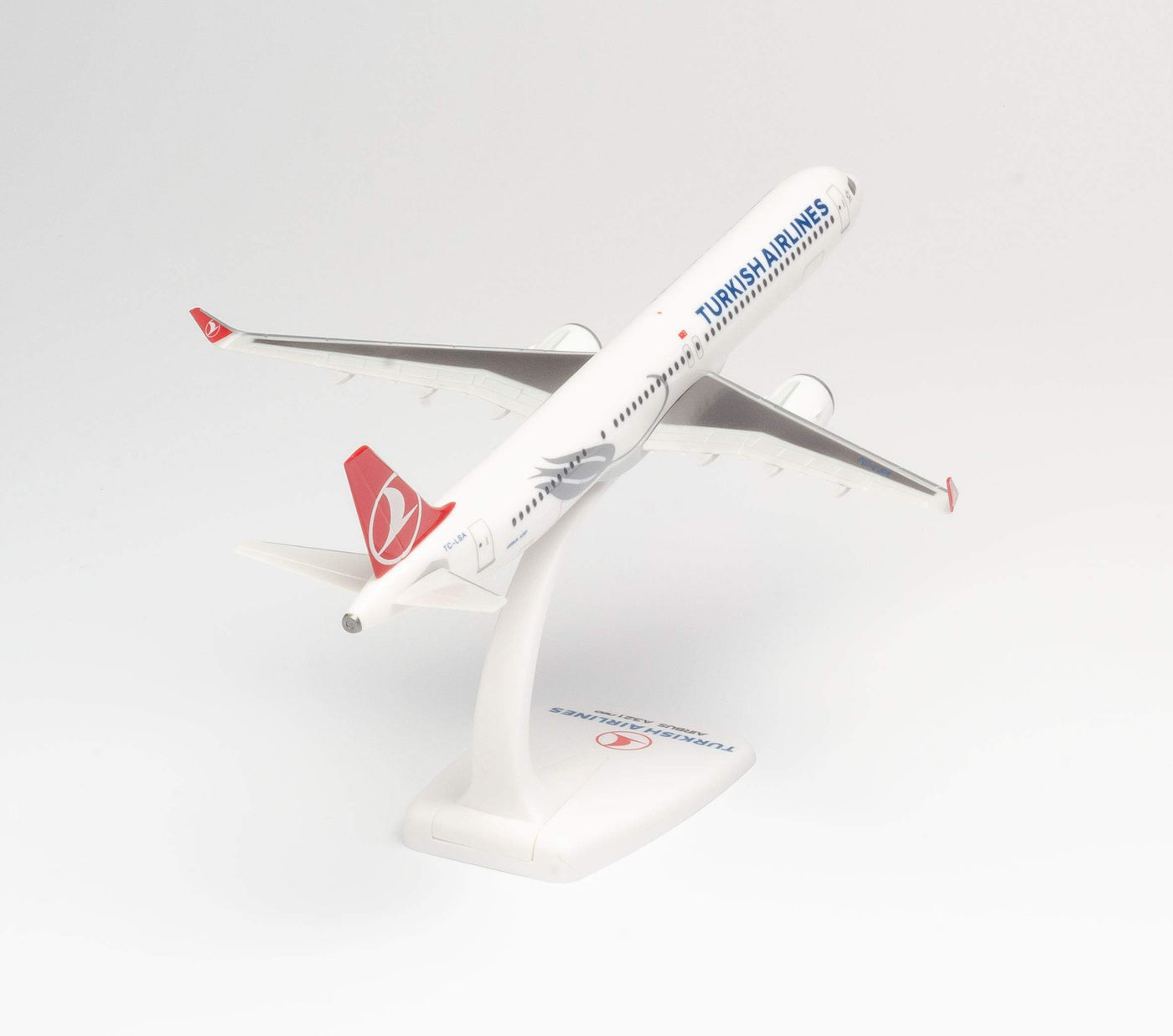 herpa 612210 – Airbus A321neo, Turkish Airlines, Wings, Modell Flugzeug mit Standfuß, Flieger, Modellbau, Miniaturmodelle, Sammlerstück, Kunststoff, Snap Fit - Maßstab 1:200