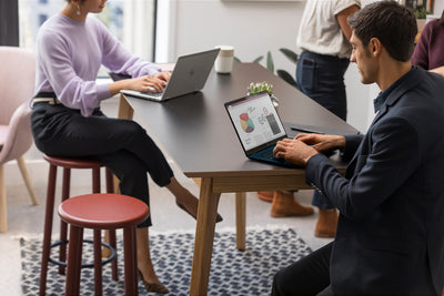 HP EliteBook 840 G8 Intel Core i5-1145G7 Notebook 35,56 cm (14 Zoll) (16GB RAM, 512GB SSD, Intel Iris X, Full HD), silberfarben