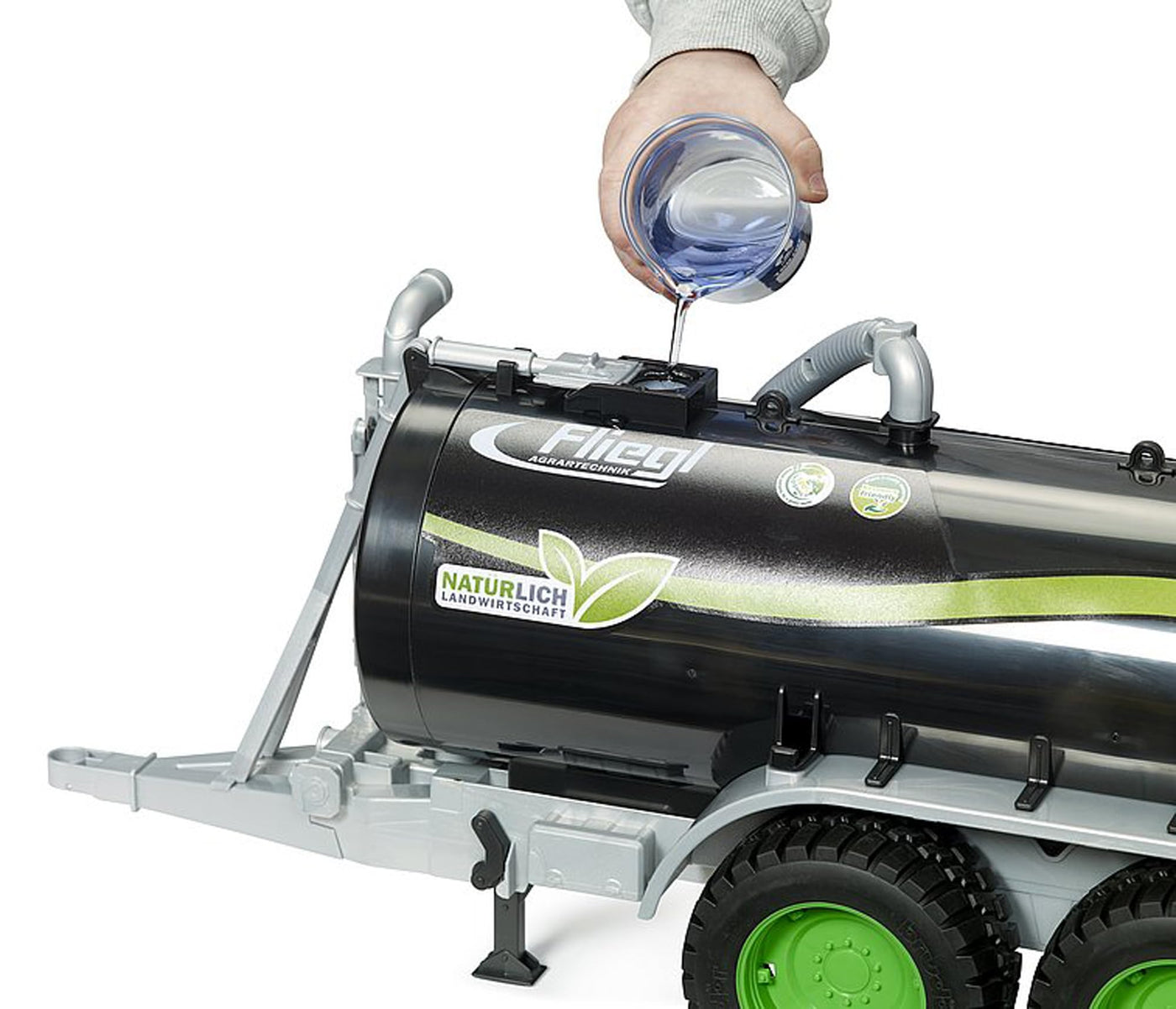 bruder 02036 - Fliegl Fassanhänger mit Schleppschlauchverteiler - 1:16 Güllefass, Wasserfass, Bauernhof, Fahrzeuge Landwirtschaft, Anhänger, Traktor Zubehör