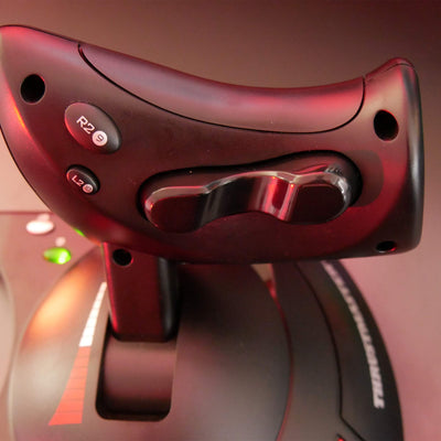 Thrustmaster T.Flight Hotas X – Hochleistungs-Joystick für realistisches Flugerlebnis | Kompatibel mit PC