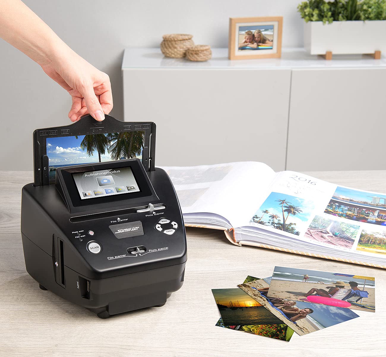 Somikon Diascanner: Foto-, Dia- & Negativscanner m. Display, ganz ohne PC, 2850 DPI, 20 MP (Photoscanner, Dias Scanner, diascaner)