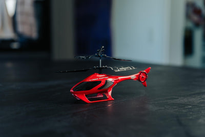 Carson Cyber Copter IR 2Ch RTF rot - Helikopter, Hubschrauber, für Einsteiger, RC Heli, ferngesteuertes Spielzeug, Remote Controled
