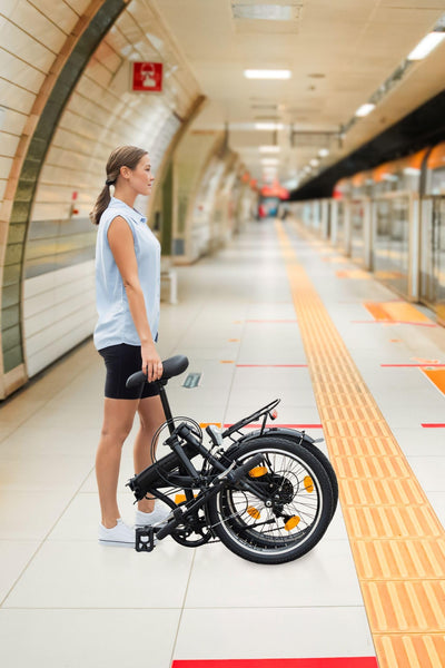 Licorne Bike CONSERES Premium Faltrad, Klapprad in 20 Zoll - Fahrrad für Herren, Jungen, Mädchen und Damen - Shimano 6 Gang-Schaltung - Hollandfahrrad - Schwarz/Rot
