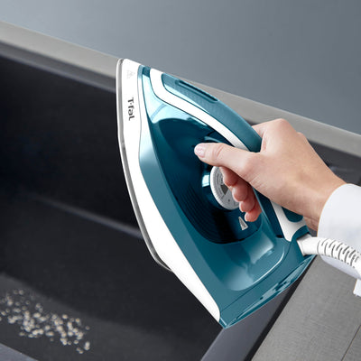 Tefal SV6115 Express Essential Dampfbügelstation | 5,2 bar | Dampfstoß: 280 g/Min. | Dauerdampfmenge: 120 g/Min. | Calc Clear-Technologie | Xpress Glide Bügelsohle | 2200W | 1.4L | 36.2x17.9x25.6 cm