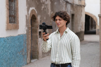 Sony Alpha ZV-E10 II Spiegellose APS-C-Videokamera (4K60p Video, 4:2:2 10-Bit Aufnahmen, 26 MP, fortschrittliche Digitale Stabilisierung, Echtzeit Autofokus)