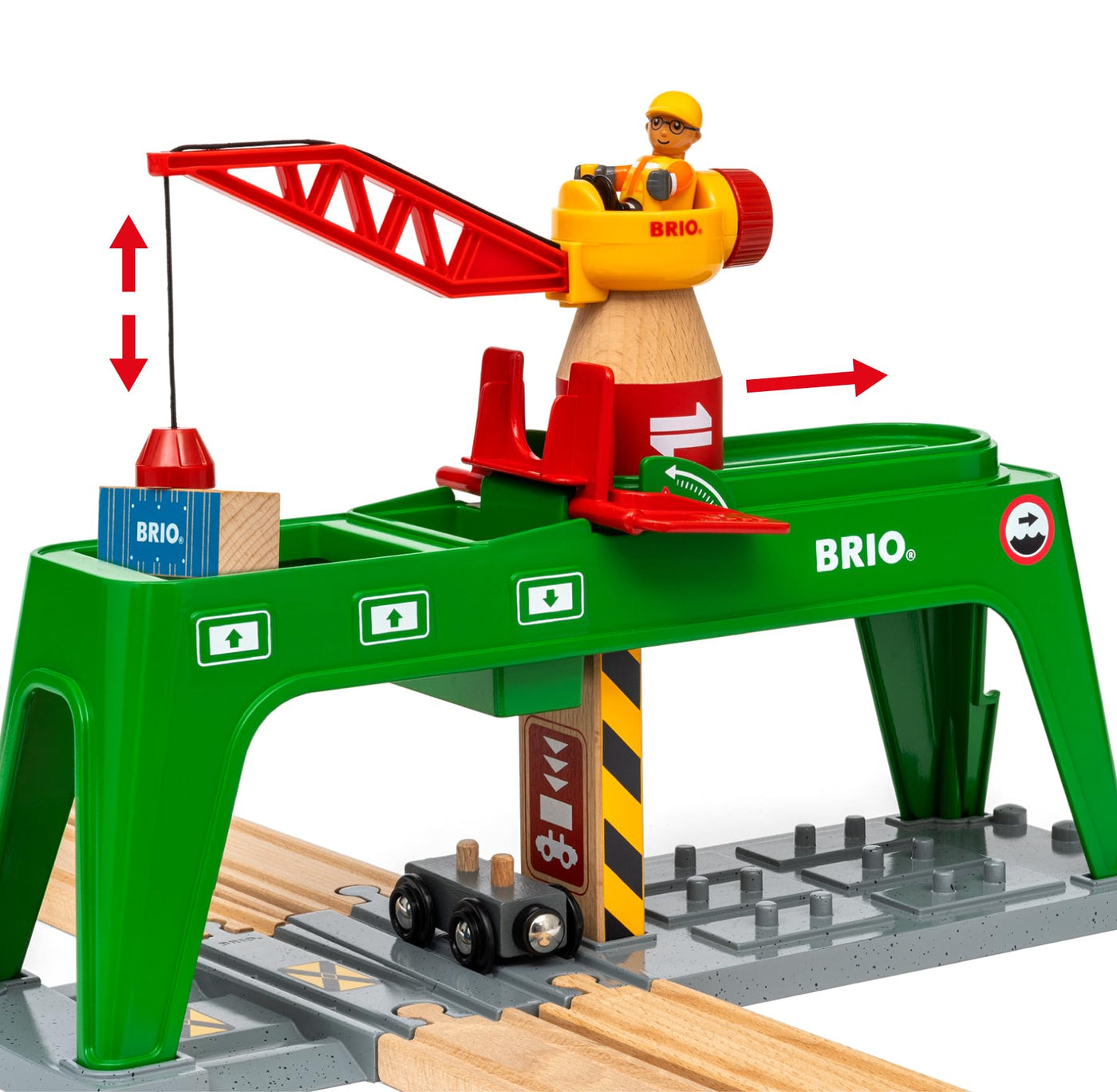 BRIO World 33996 Bahn Verlade Terminal - Mit beweglichem Kran zum Umladen von Gütern auf die Schiene, Straße und das Schiff - Empfohlen für Kinder ab 3 Jahren