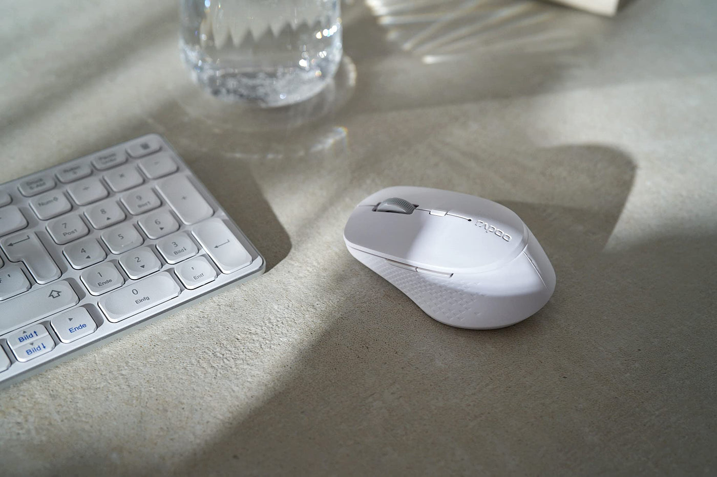 Rapoo 9700M kabelloses Tastatur-Maus Set Wireless Deskset 1600 DPI Sensor wiederaufladbarer Akku flaches Aluminium Design DE-Layout QWERTZ PC & Mac - weiß