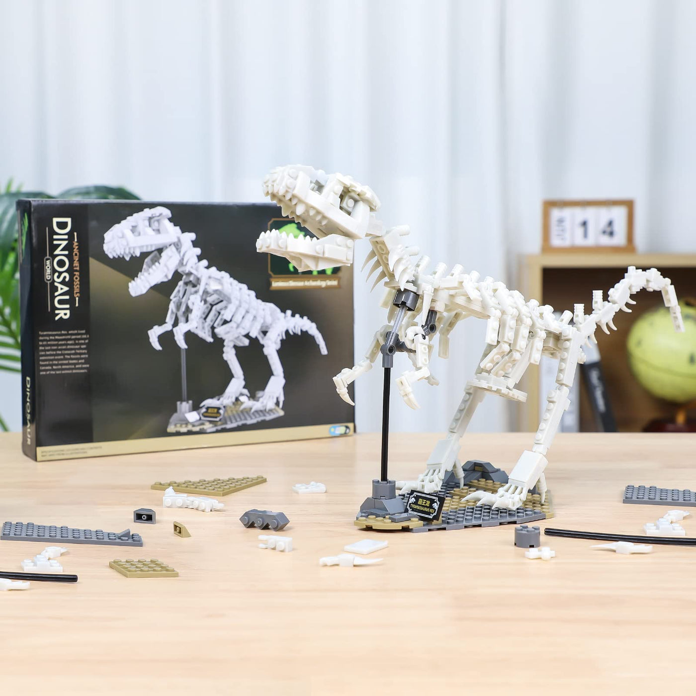 Jurassic Dinosaurier Skelett Baustein Set, kreatives T-Rex Luminous Bauspielzeug für Erwachsene, leuchtet im Dunkeln, Weihnachts-, Halloween- und Neujahrsgeschenk für Kinder von 8–14+ (435 Teile)
