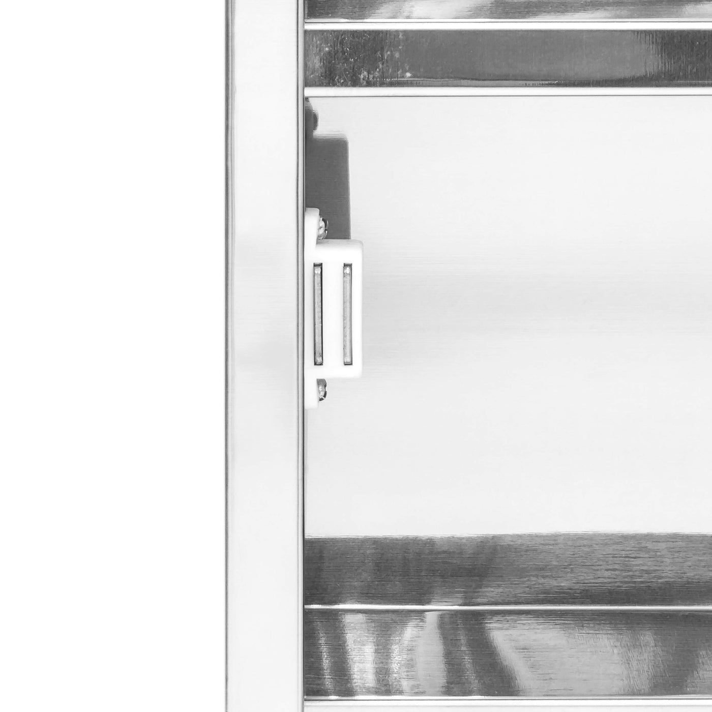 Relaxdays Medizinschrank groß H x B x T: 57 x 27 x 12 cm Apothekerschrank mit 4 Ablagen Arzneischrank Medikamentenschrank für Erste Hilfe aus glänzendem Metall mit Milchglas Tür abschließbar, silber