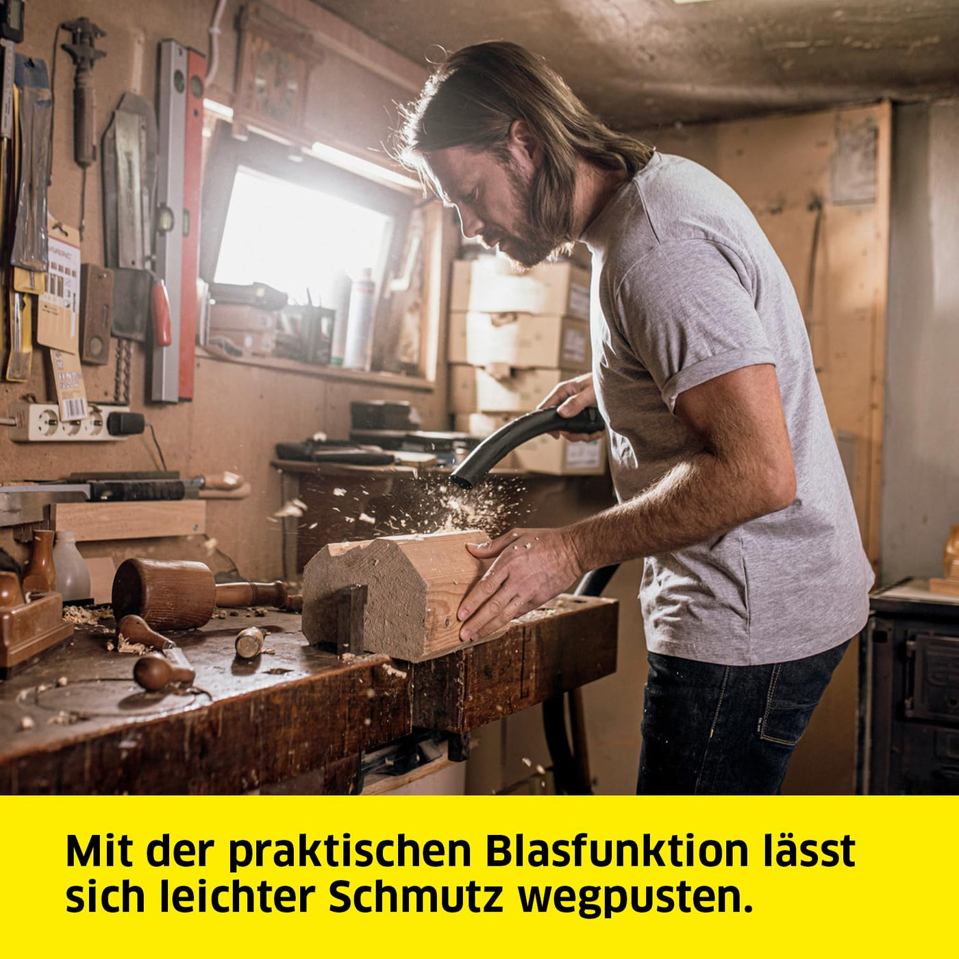Kärcher WD 4 P V-20/5/22 Nass-& Trockensauger, Kunststoffbehälter, Gelb 5 m Kabel, 2,2 m Saugschlauch, mit Gerätesteckdose, Clips-Bodendüse, „Pull & Push“-Verschlusssystem, Gelb
