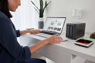Seagate IronWolf, NAS interne Festplatte 12TB HDD, 3.5 Zoll, 7200 U/Min, CMR, 256 MB Cache, SATA 6GB/s, silber, FFP, inkl. 3 Jahre Rescue Service, Modell: ST12000VNZ008