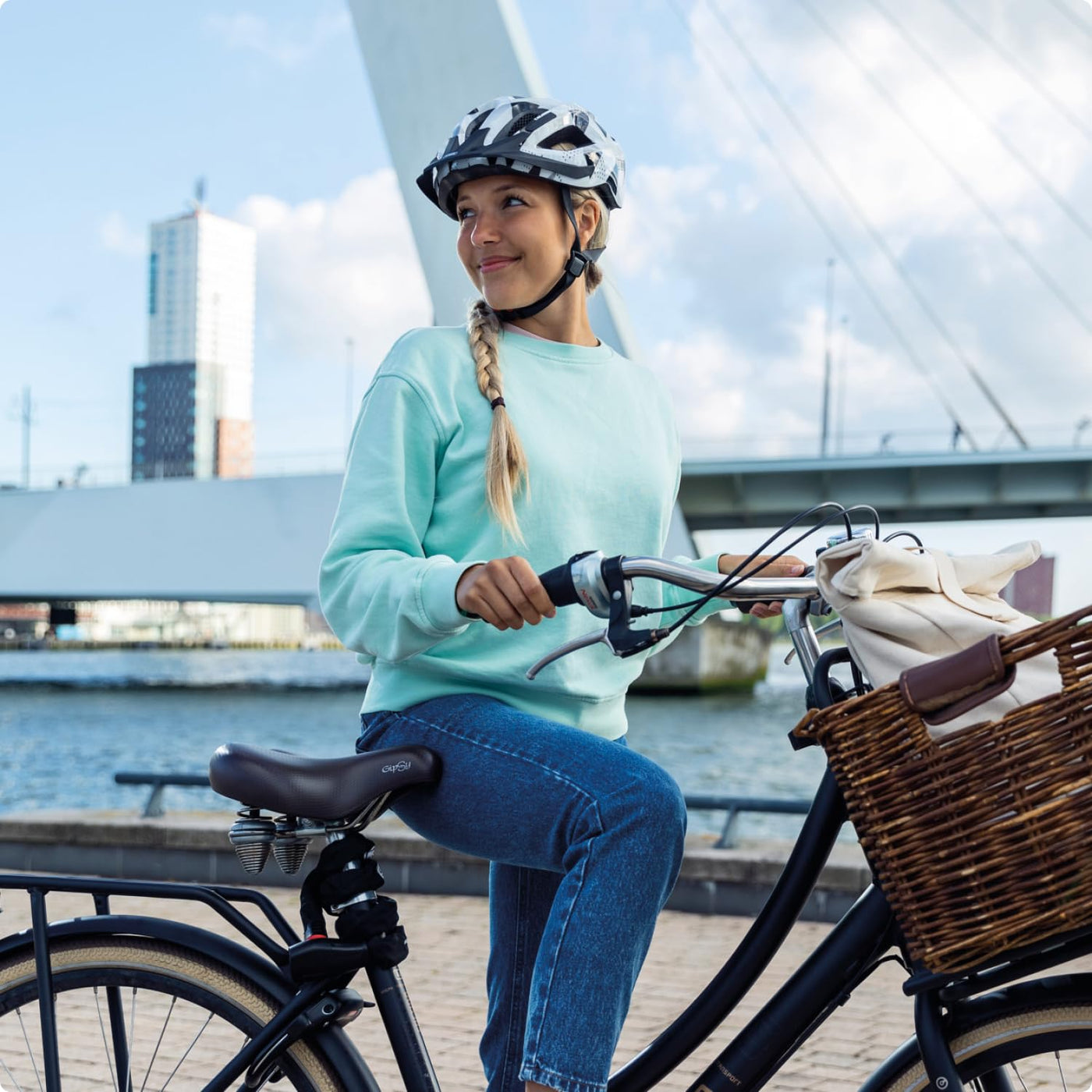 ABUS Stadthelm Aduro 2.0 - Allround-Fahrradhelm mit Licht - in sportivem Design für den Stadtverkehr - für Damen und Herren - Schwarz Matt, Größe L