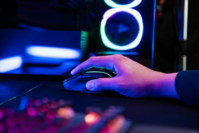 Turtle Beach Kone II Air – Kabellose, ergonomische RGB-Gaming-Maus, 350-Stunden-Akku, optischer 26K DPI Sensor, 21 programmierbare Funktionen, 4D-Free-Spin-Scroll-Rad, Schwarz