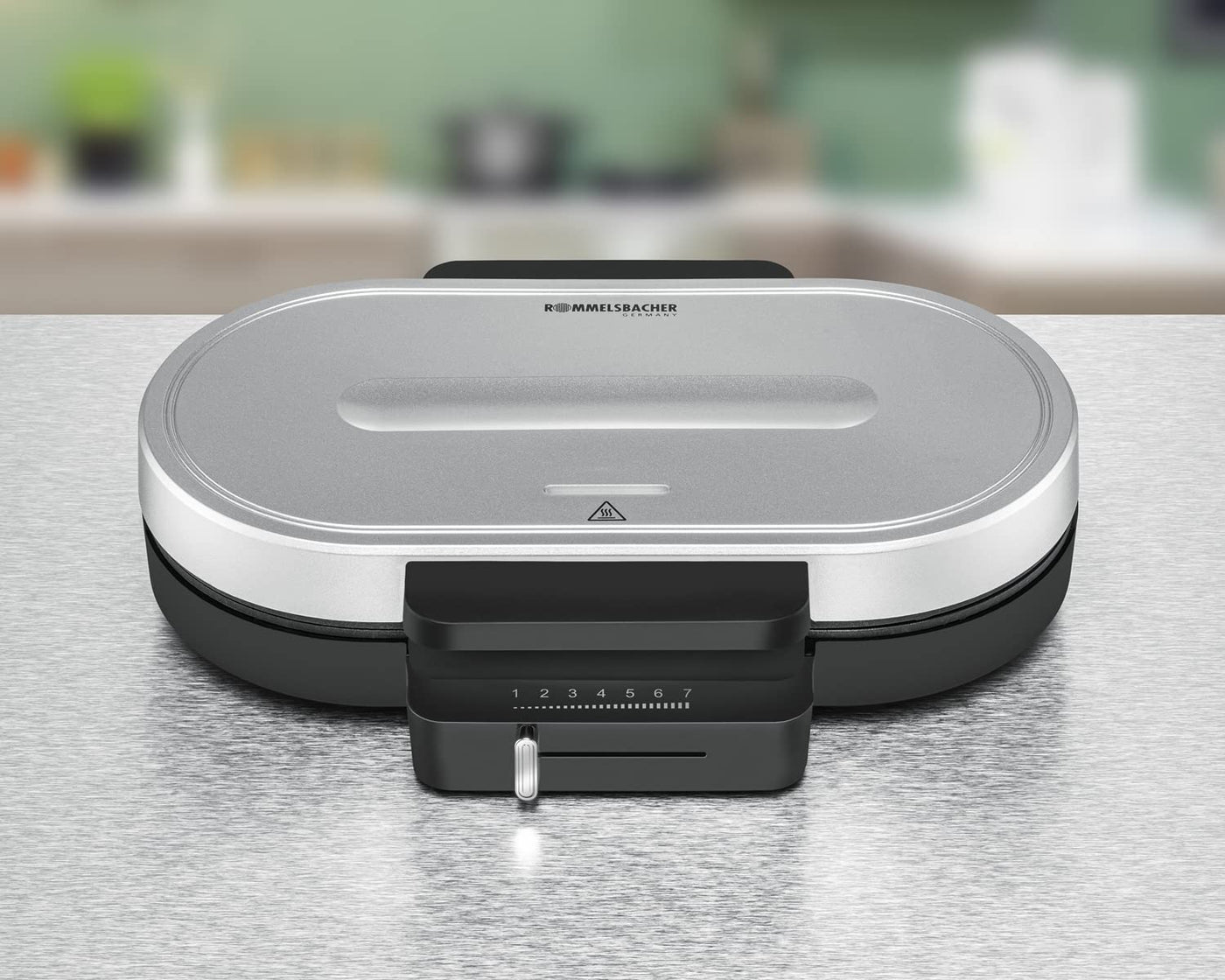 ROMMELSBACHER Waffel Automat WA 1250, für 2 Herzwaffeln, je 16 cm, Ø Antihaftbeschichtung, Backampel, stufenlos regelbar, 1250 Watt, schwarz/silber