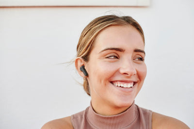 JBL Wave Beam – Kabellose In-Ear Ohrhörer mit IP54 und IPX2 Wasserdichtigkeit – Freisprechfunktion und 32 Stunden Akkulaufzeit – In Schwarz