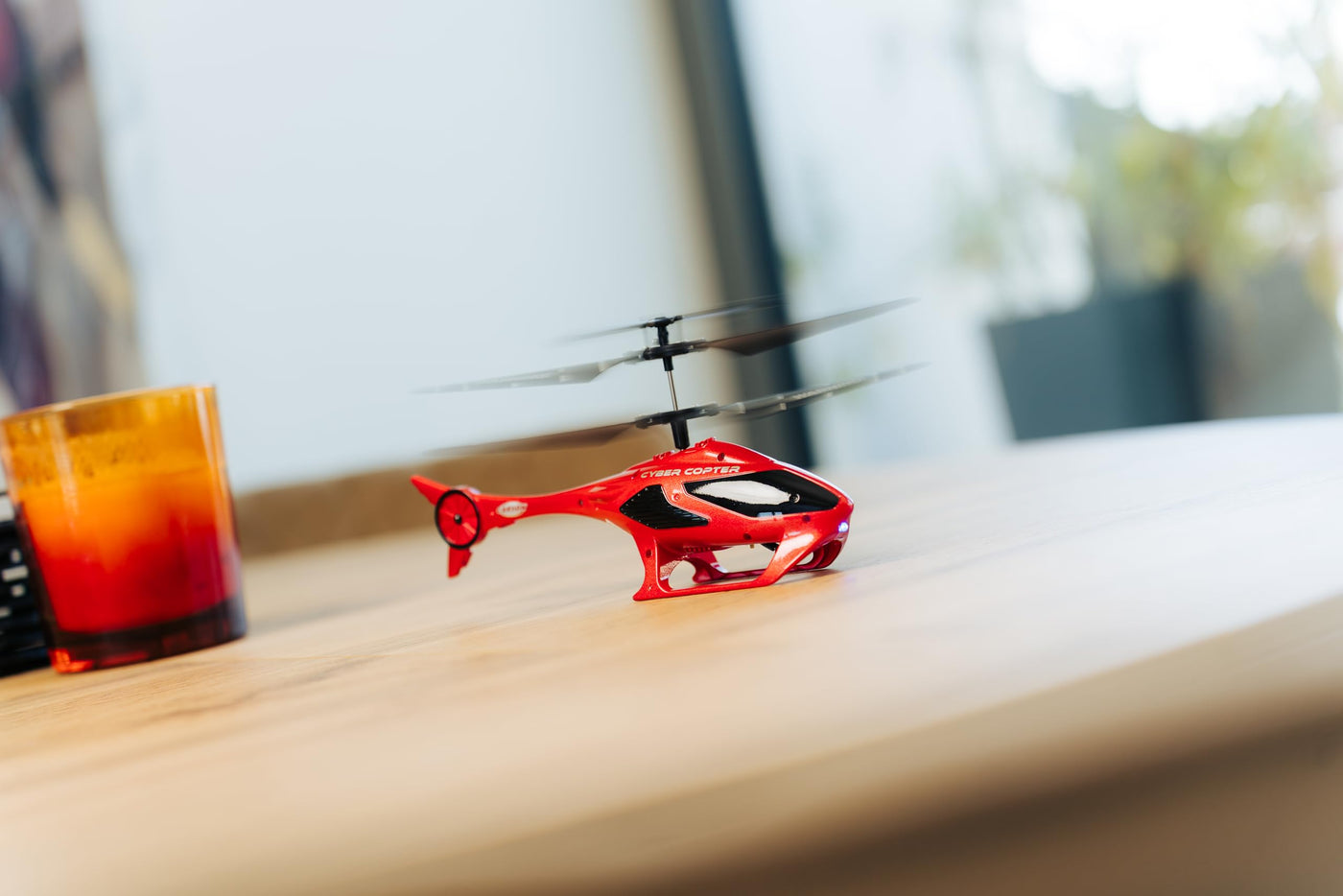 Carson Cyber Copter IR 2Ch RTF rot - Helikopter, Hubschrauber, für Einsteiger, RC Heli, ferngesteuertes Spielzeug, Remote Controled