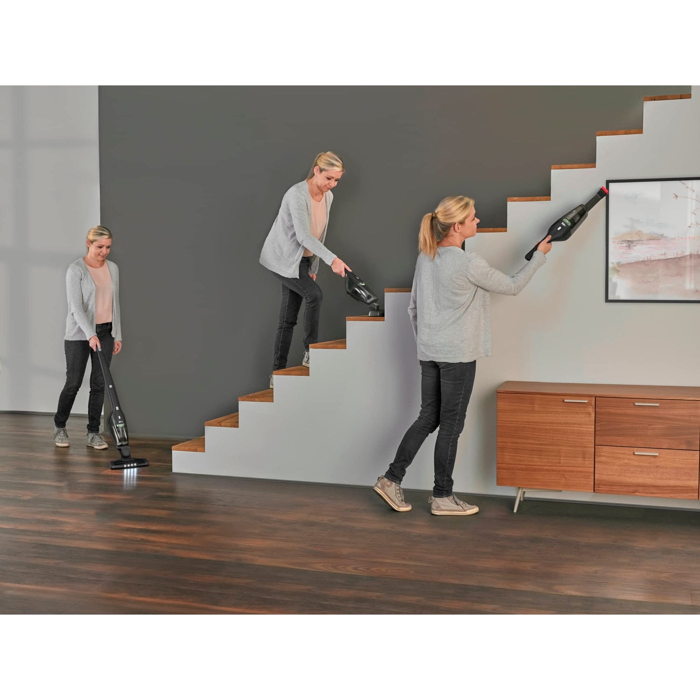 AEG Ergorapido CX7-2-45MÖ 2in1 Akku Staubsauger/50% Recyclingmaterial/beutellos/bis zu 45 min Laufzeit/freistehend/180° Drehgelenk /Bürstenreinigungsfunktion/LED-Lichter/18.5W/ 0.5L/schwarz,grün