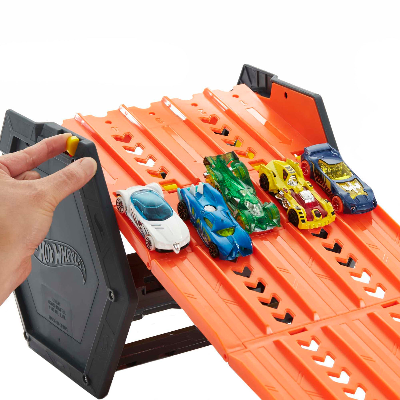 Hot Wheels HGK41 - Rollout Raceway Trackset, lässt Sich zu Einer fünfspurigen Rennstrecke ausrollen, Aufbewahrungsbehälter, Spielzeug Autorennbahn für Kinder ab 4 Jahren