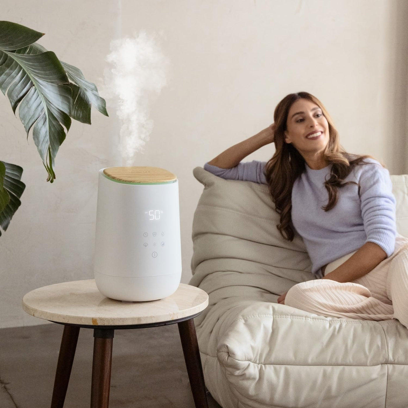 medisana AH 680 Luftbefeuchter mit Ultraschall, Vernebler mit Timerfunktion für Schlafzimmer, Wohnzimmer und Kinderzimmer, geräuscharmer Schlafmodus, integriertes Aromafach für Duft